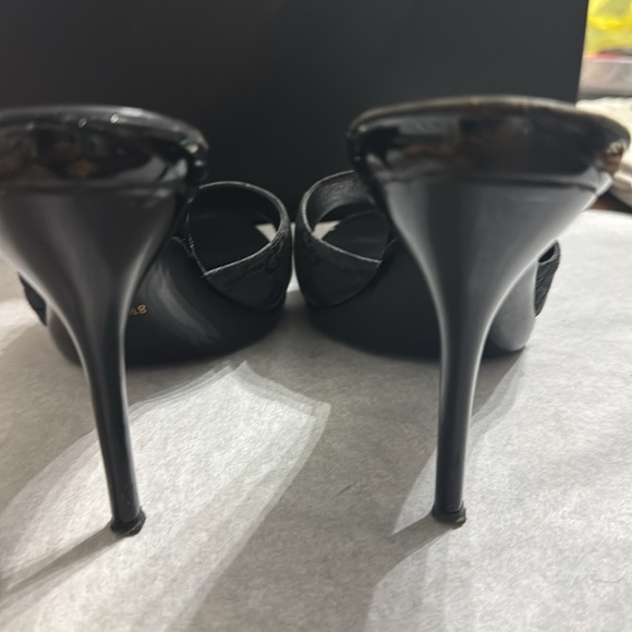 GUCCI Shoes
black monogram mules - Picture 3 of 5
